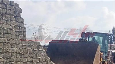 إزالة 20 حالة تعدٍ على أملاك الدولة ببلطيم في كفر الشيخ