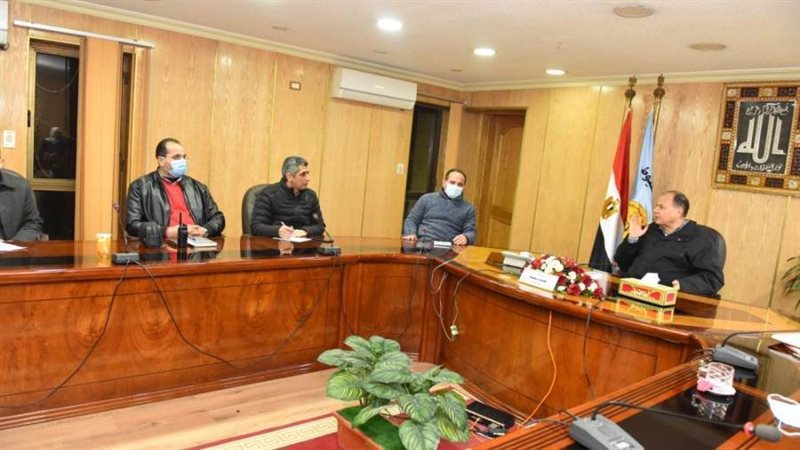 محافظ أسيوط يلتقي