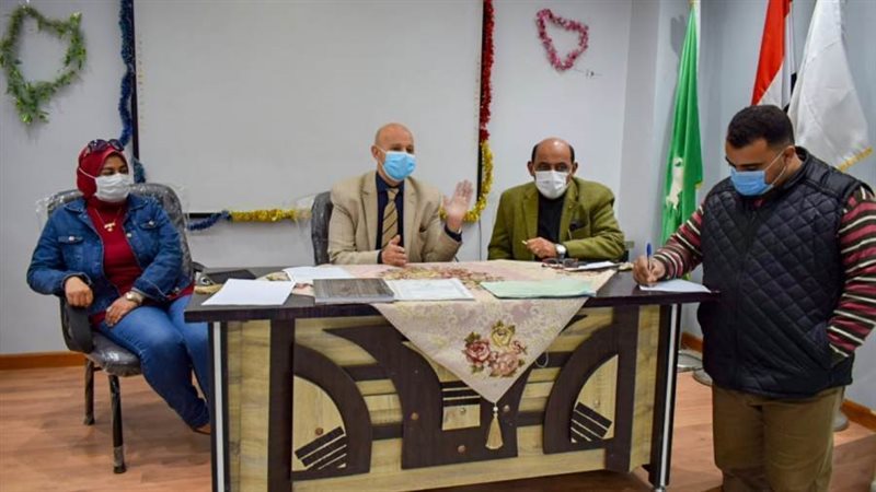 وكيل الصحةةخلال اجتماعه