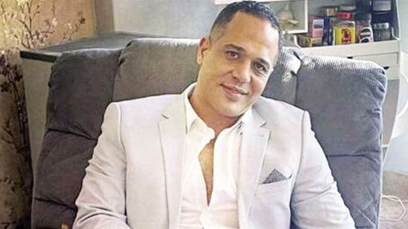 الفنان مصطفى درويش