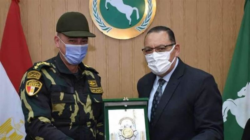 محافظ الشرقية والمستشار