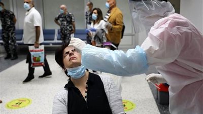 لبنان يقرر إعفاء الوافدين الملقحين من إجراء فحص PCR عند الوصول للبلاد
