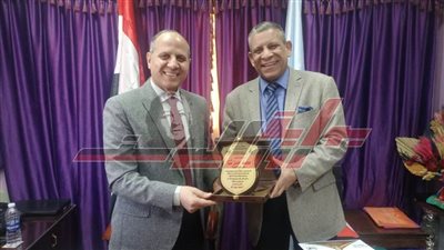 وكيل تعليم كفر الشيخ يُكرم القيادات التعليمية المتميزة