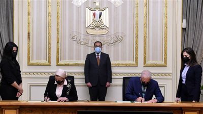 رئيس الوزراء يشهد مراسم توقيع بروتوكول بشأن تنفيذ وتجهيز الحديقة المركزية بـ