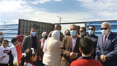 طلاب مجمع مدارس ٢٤ أكتوبر ..يطالبون بملعب مدرسي والمحافظ يوجه بتنفيذه