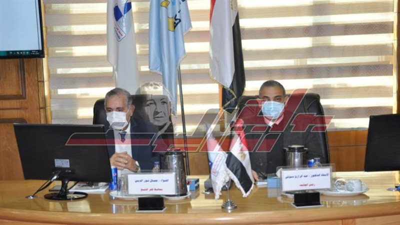 المحافظ ورئيس الجامعة