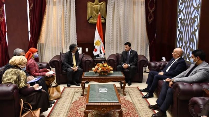 وزير الشباب والرياضة