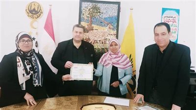 وكيل تعليم شمال سيناء يكرم وحدة تكافؤ الفرص وحقوق الإنسان