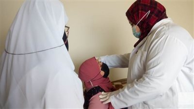 الكشف على ١٦٩٦ مواطنًا في قافلة طبية مجانية بقرية فزارة بالبحيرة 
