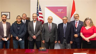رئيس جامعة أسيوط يوقع اتفاقية تعاون مع جامعة فيرجينيا تك الأمريكية 