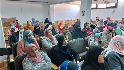 متدربون من المؤسسات الخدمية بالإسماعيلية ببرنامج القيادة الإدارية في جامعة القناة