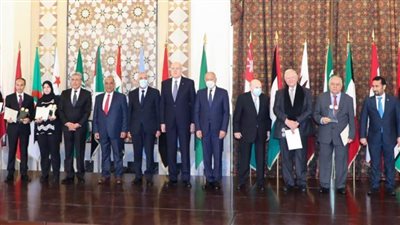 أبو الغيط يكرم الفائزين بالجائزة العربية لأفضل دكتوراه بالوطن العربي في العلوم القانونية والقضائية 