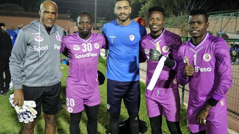 ابو جبل مع حراس مرمى