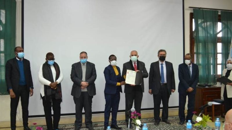 توزيع شهادات