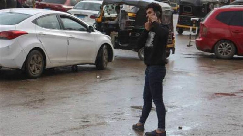 أمطار خفيفة وعاصفة