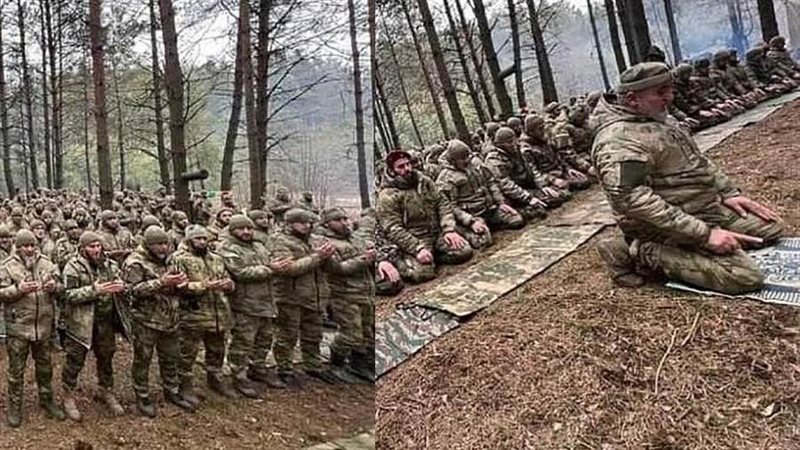 جنود شيشانيين يؤدون