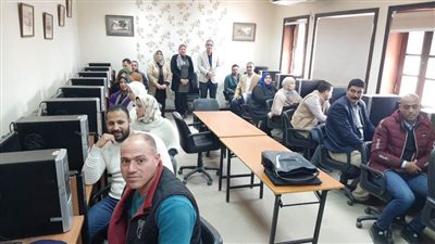 دورات تدريبية للعاملين على مهارات الحاسب الآلي وأساسيات التحول الرقمي بالبحيرة