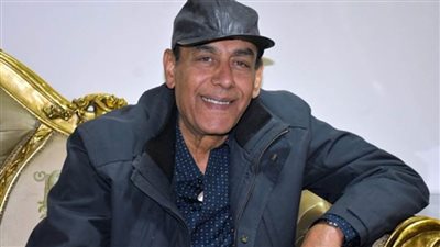 أحمد بدير بين 