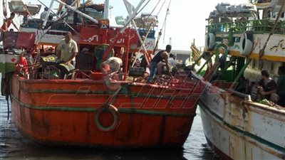 استئناف حركة الملاحة بميناء البرلس بكفر الشيخ