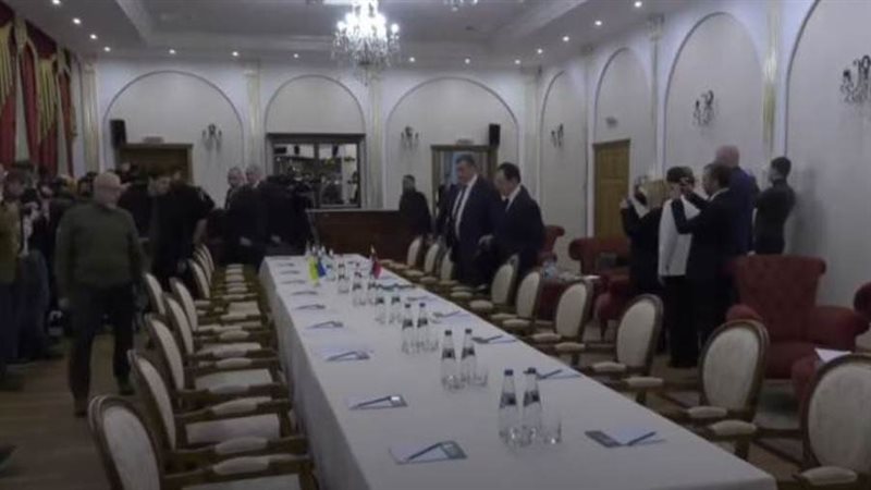 الوفدان الروسي والأوكراني