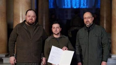 ردود أفعال أوروبية واسعة بعد طلب أوكرانيا رسميًا الانضمام للاتحاد.. 