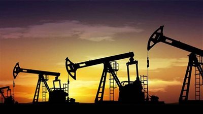 الخام الأمريكي يقفز 10% وبرنت 9% وسط تزايد المخاوف بشأن الإمدادات إلى أوروبا