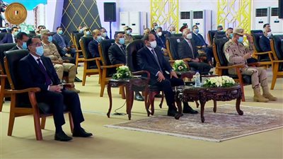 الرئيس السيسي يشهد افتتاح عدد من المشروعات القومية بقطاعي الإسكان والطرق