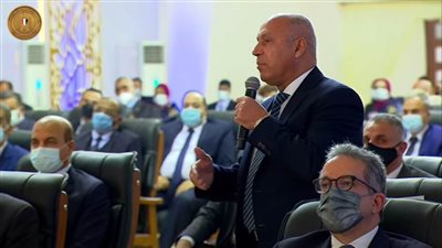 عاجل.. وزير النقل يضع وعدًا أمام الرئيس السيسي بتصنيع 