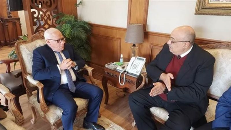 محافظ بورسعيد مع