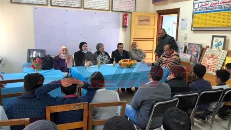 خلال الندوة