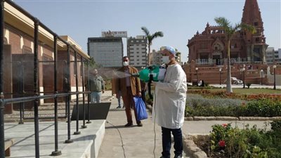 بالصور.. رش وتطهير قصر البارون