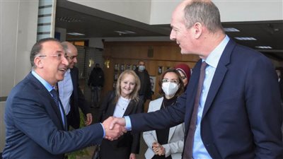 محافظ الإسكندرية يستقبل نائب رئيس البنك الأوروبي لإعادة الأعمار والتنمية وللسياسات والشركاء