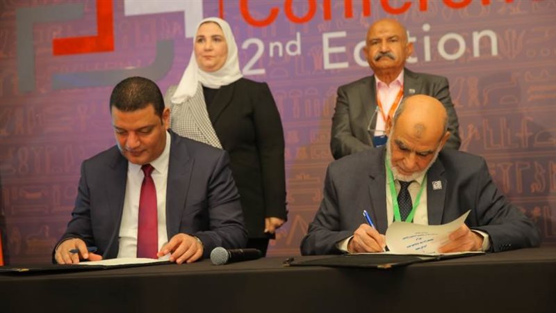 خلال توقيع البروتوكول