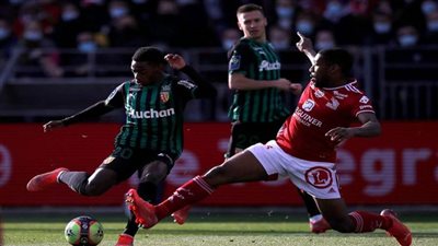 خسارة لانس أمام ستاد بريست بهدف نظيف بالدوري الفرنسي لكرة القدم