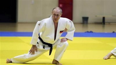 الاتحاد الدولي للجودو يعلن تجريد بوتين وروتنبرج من جميع المناصب