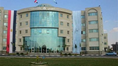 جامعة السويس تفوز بجائزة أفضل تصميم ميكانيكي ضمن بطولة العلمين الدولية للروبوتات