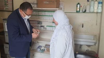 محافظ الشرقية يفاجئ العاملين بالوحدة المحلية بالصالحية ويتفقد طب الأسرة بفاقوس 