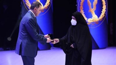  الداخلية تكرم أسر الشهداء والمصابين والمتميزين 