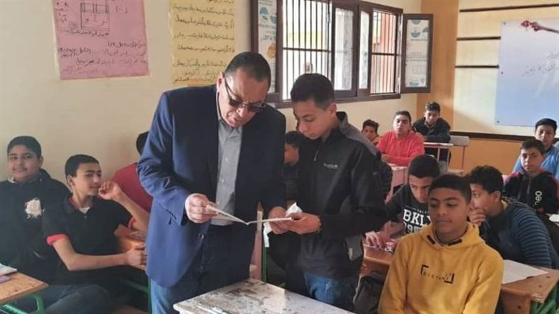 محافظ الشرقية خلال