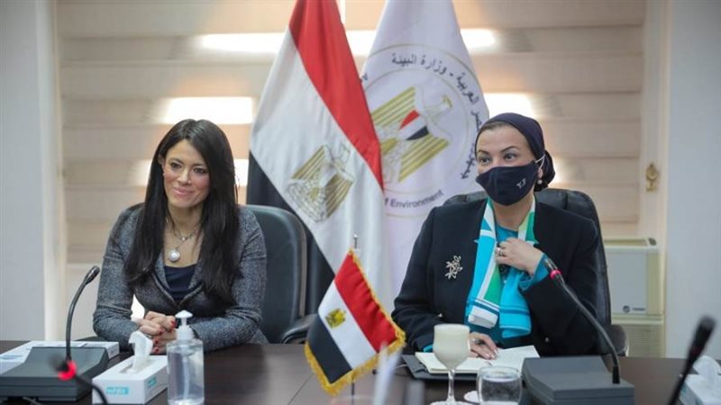 وزيرتا البيئة والتعاون