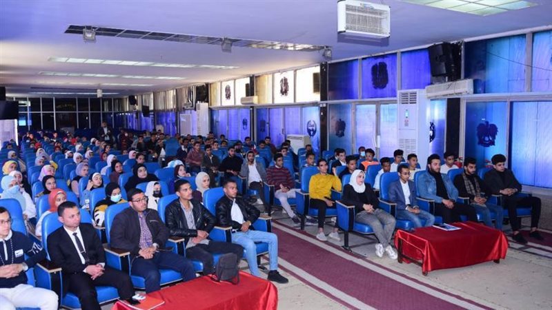 من جانب الفاعليات