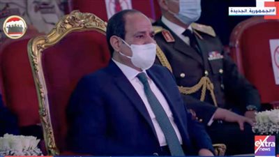 بالفيديو.. تأثر شديد للرئيس السيسي خلال استعراض فيلم تسجيلي عن قصة الشهيد خالد