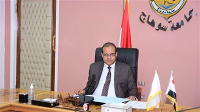 رئيس جامعة سوهاج يجتمع باللجان التنظيمية للمؤتمر الثاني لضمان الجودة