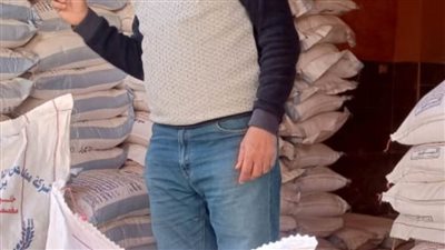 ضبط 50 جوال دقيق بدون فواتير قبل بيعها بالسوق السوداء بملوي في المنيا