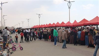صقر يفتتح مهرجان السويس للثقافة والتسوق