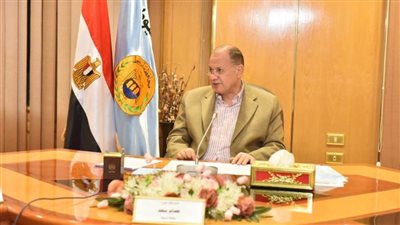 محافظ أسيوط يناقش آخر مستجدات ملف تقنين أراضي الدولة ومعدلات الإنجاز بالمنظومة