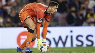 حارس مرمى نابولي الإيطالي يتعرض لإصابة خطيرة