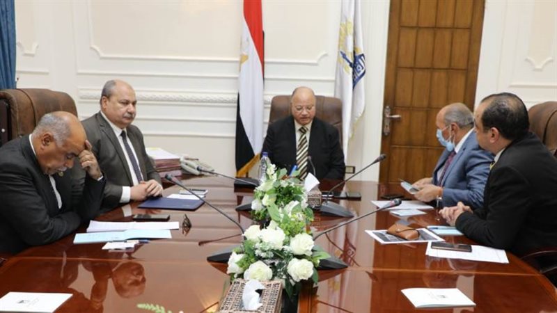 اجتماع محافظ القاهرة