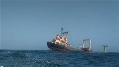 إنقاذ طاقم سفينة لبنانية قبل غرقها بالقرب من ميناء الإسكندرية