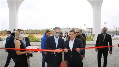 وزير السياحة يفتتح فندق تانوك بمنتجع أزهى السخنة باستثمارات 250 مليون جنيه